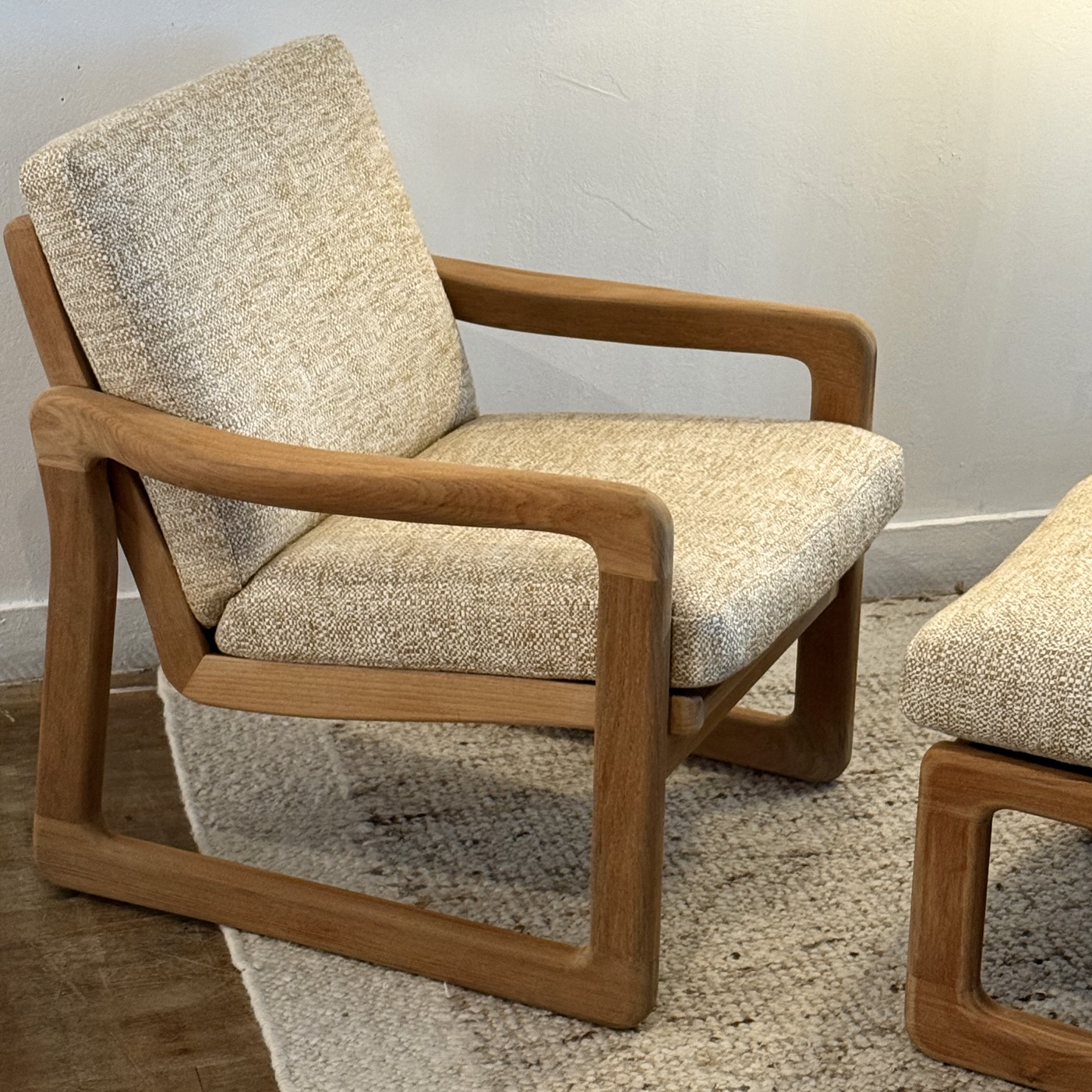 Paire de fauteuil avec repose-pieds 1