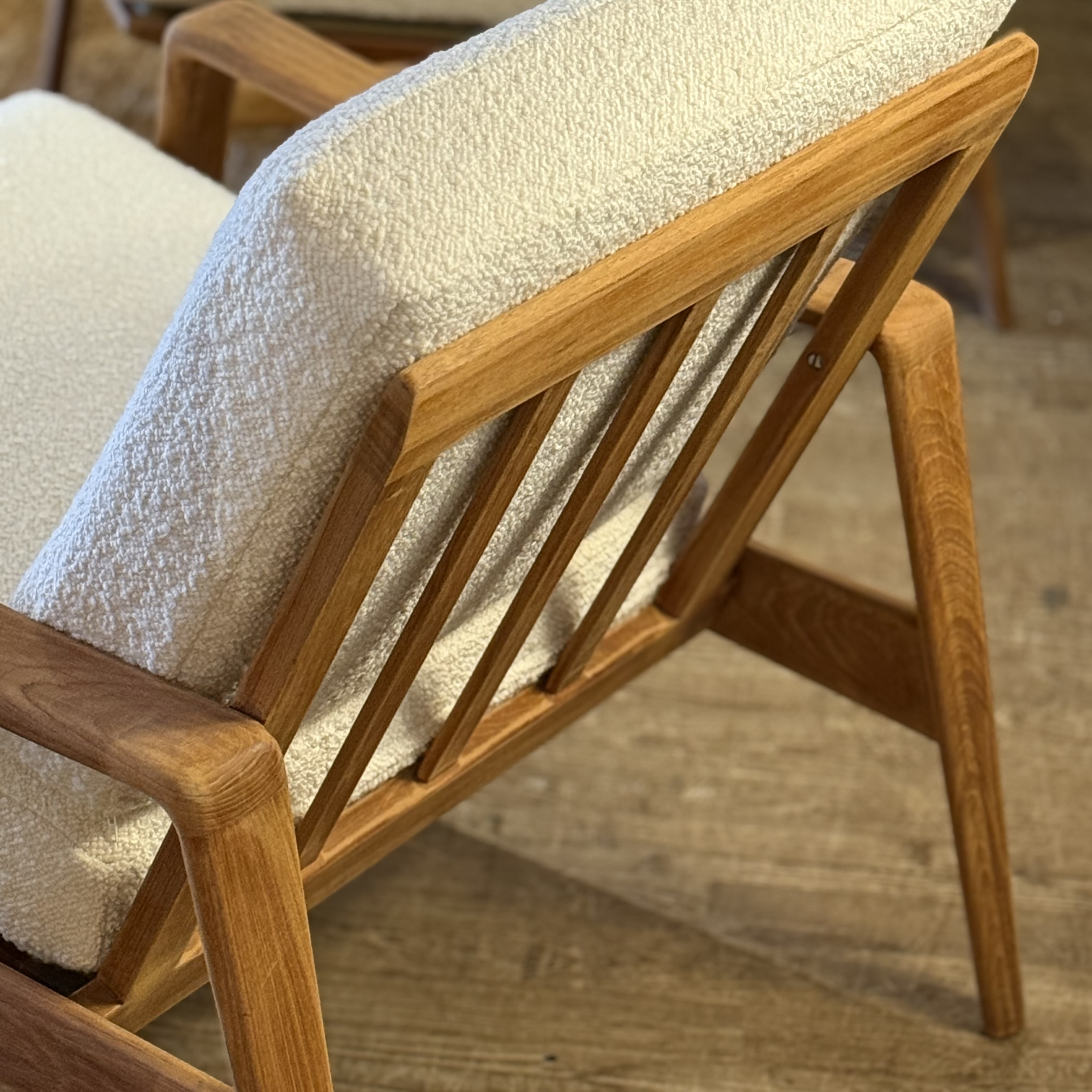 Paire de fauteuils beige - Pièce Unique 2