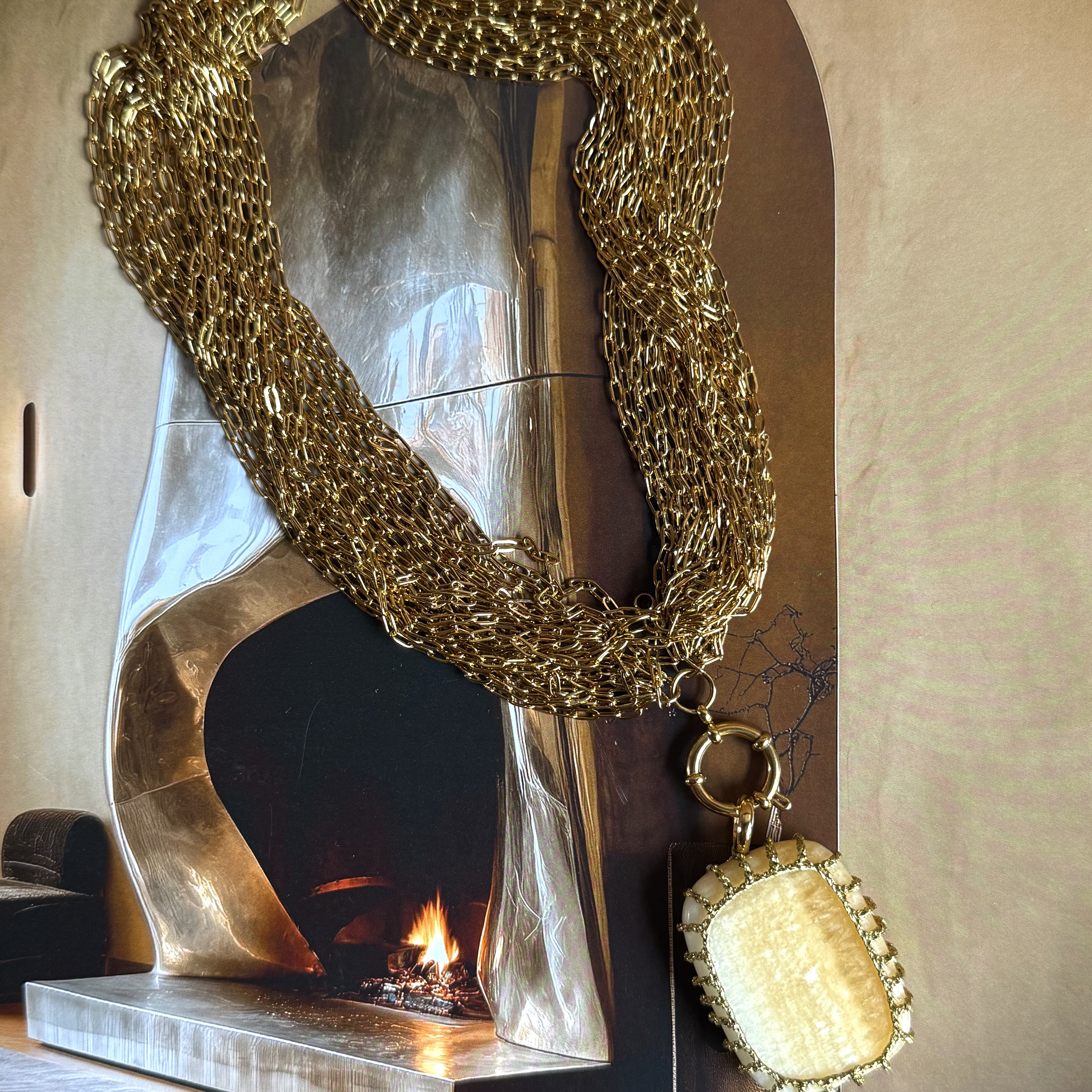 Collier doré avec pierre brésilienne 2