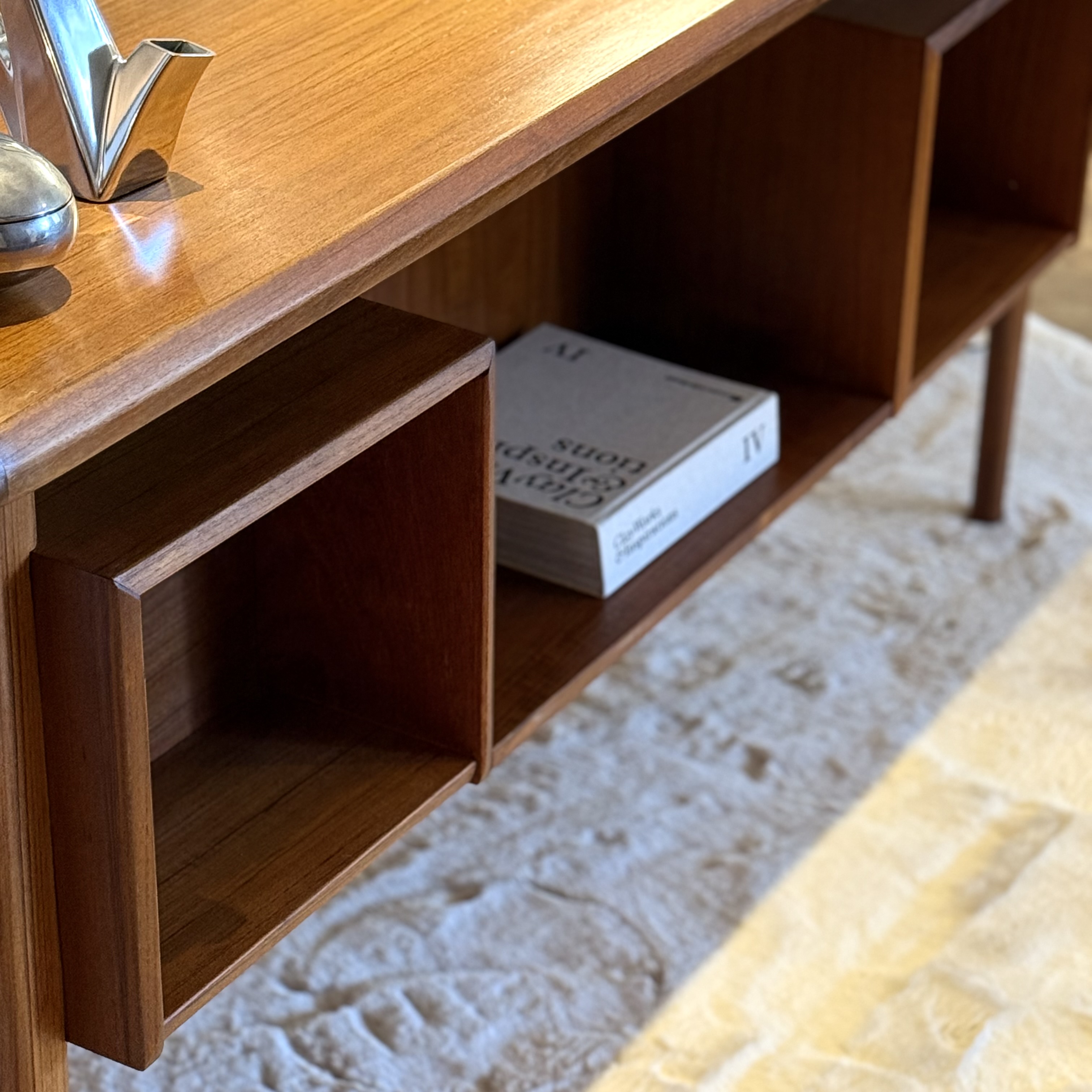 Bureau - Pièce Unique 5