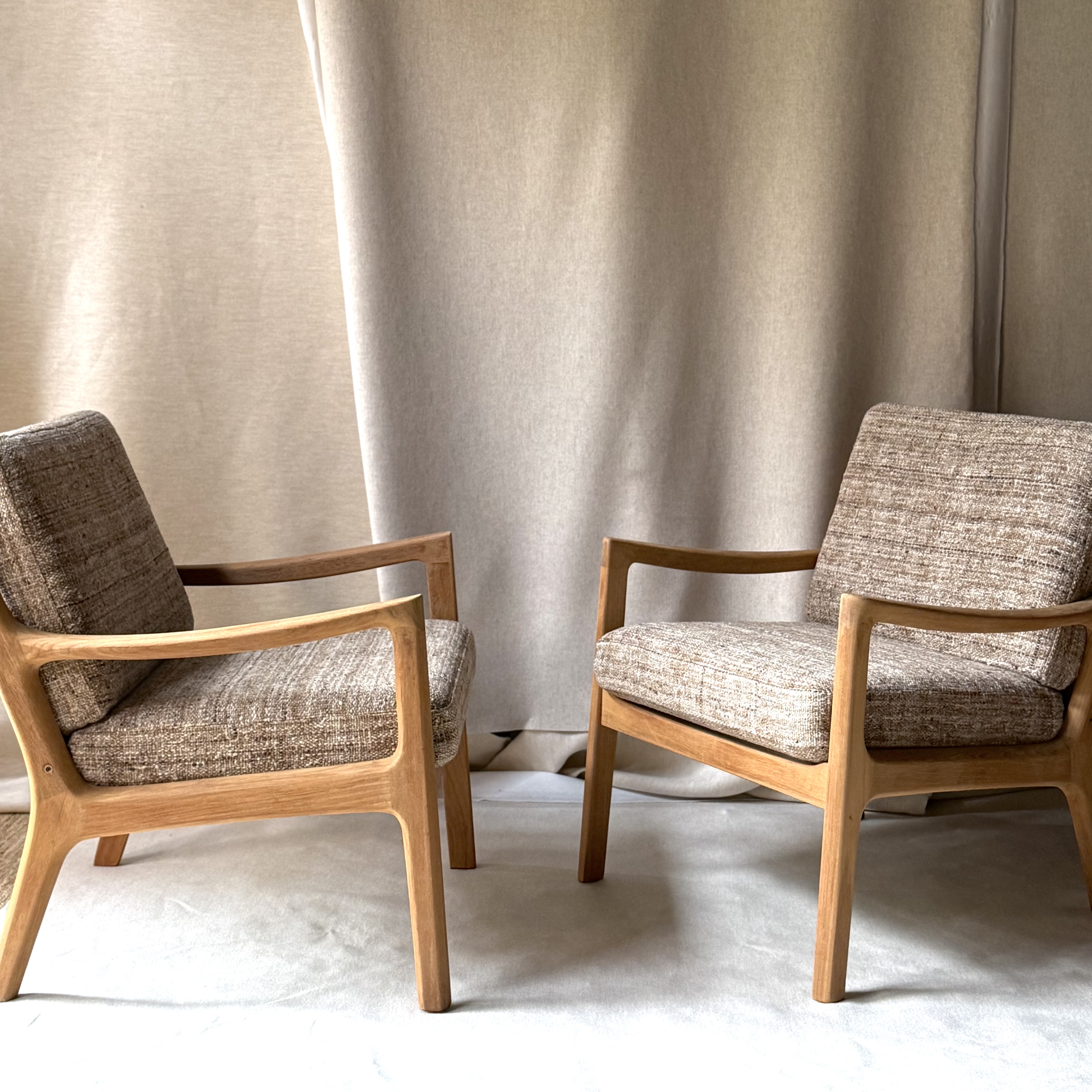 Paire de fauteuils moucheté beige - Pièce...