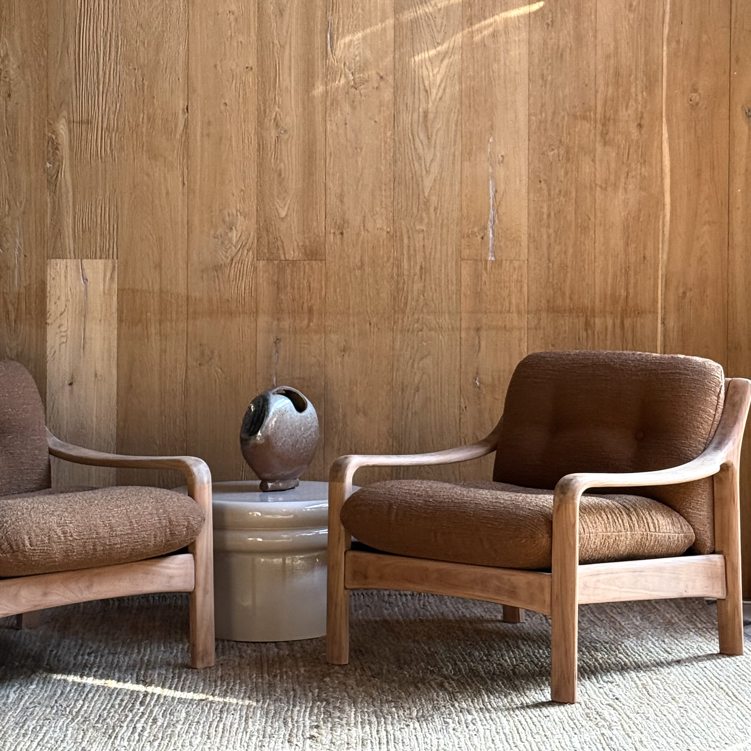 Paire de fauteuils marron - Pièce Unique 2