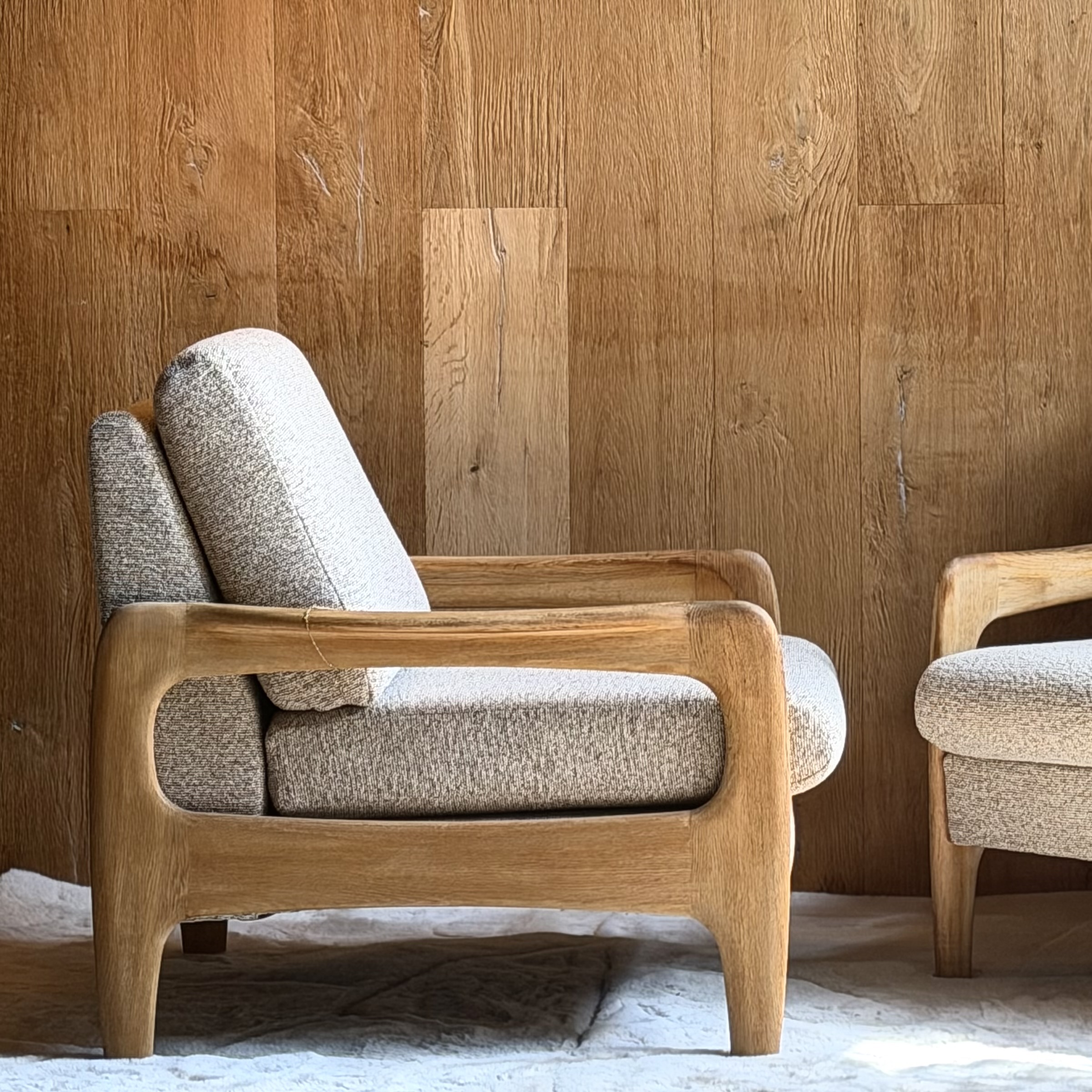 Paire de fauteuils en chêne - Pièce Unique 
