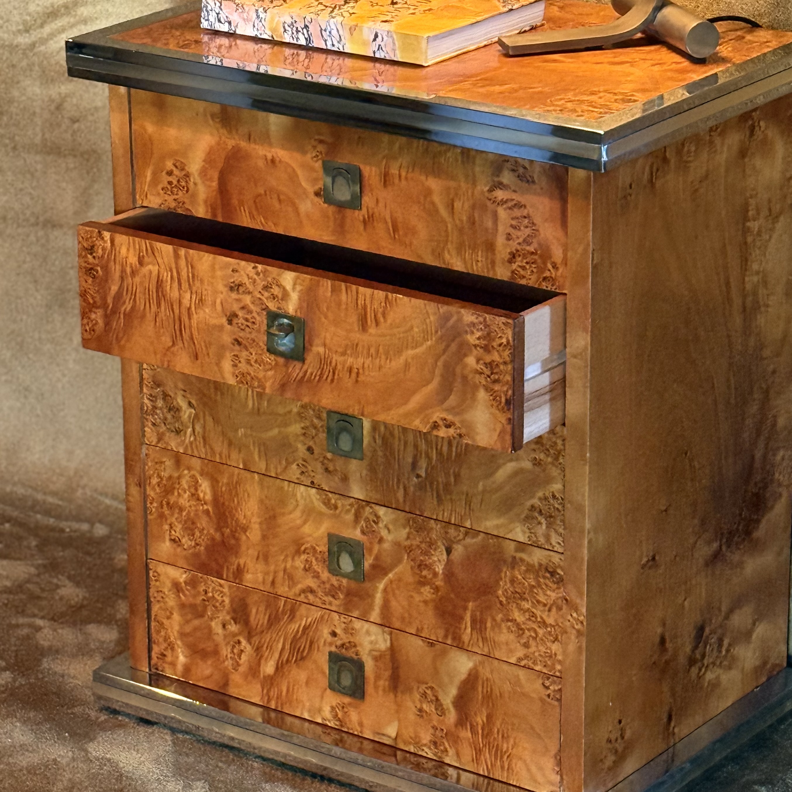 Commode loupe d'orme - Pièce Unique 1