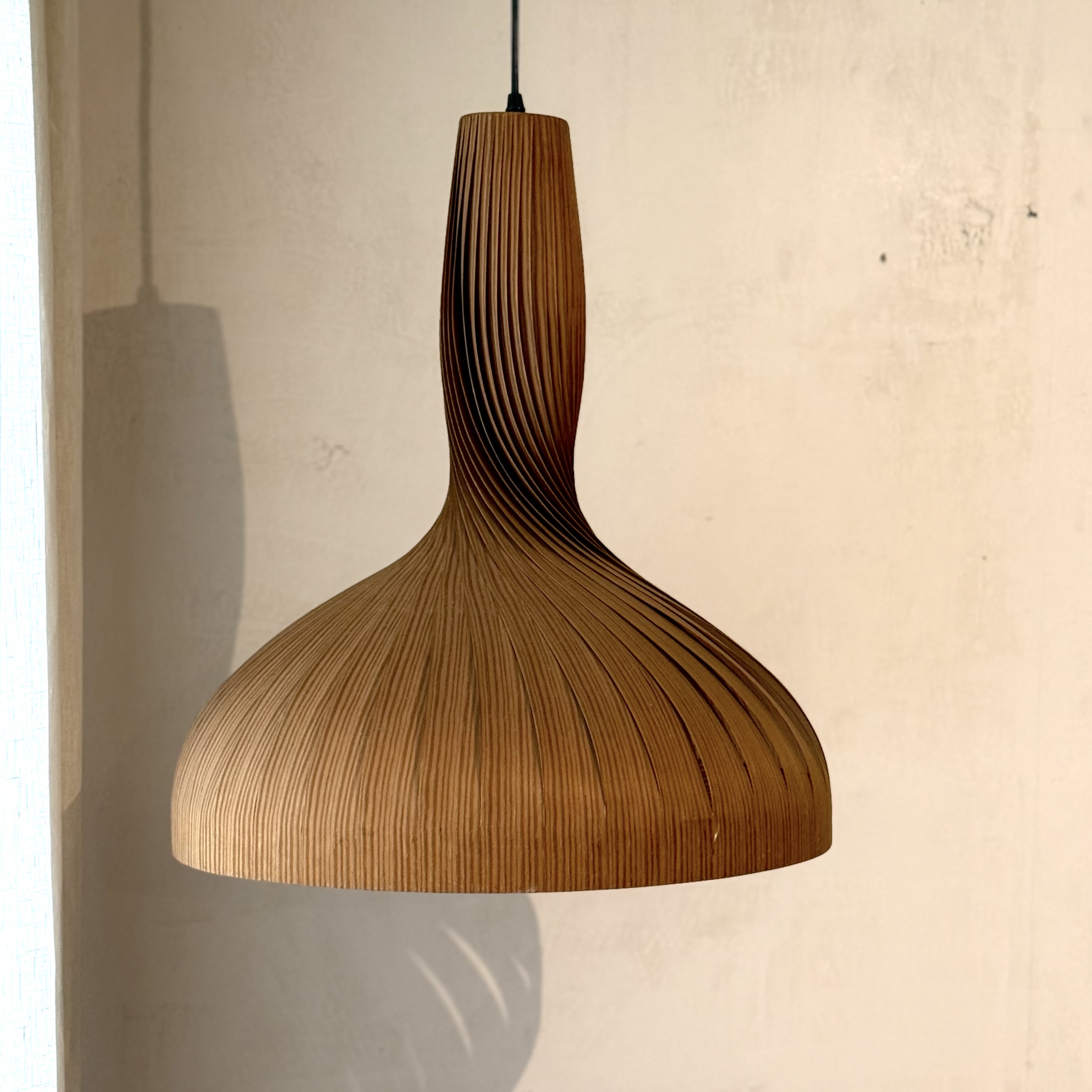 Suspension spirale bois - Pièce Unique 1