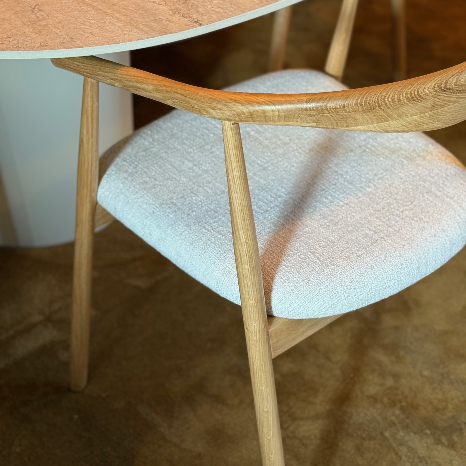 Chaise en chêne - tissu beige 2